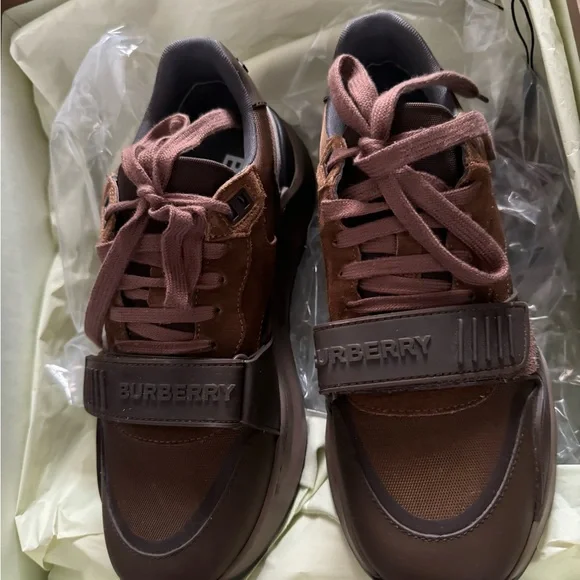 Men Burberry sneaker